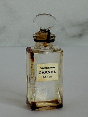 Vintage 1930s–1940s CHANEL Gardenia Paris Mini Bottle Glass Stopper Empty